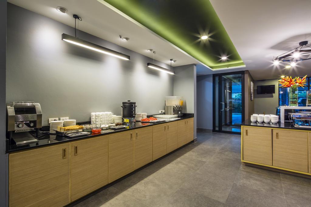 Livotel Hotel Kaset Nawamin Bangkok Buitenkant foto
